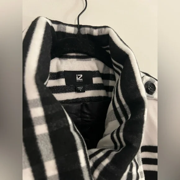 iZ Byer - Plaid Peacoat - Size Small - Picture 3 of 10